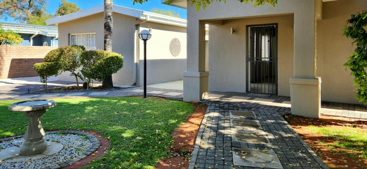 Green Kalahari Guesthouse Upington Zewnętrze zdjęcie